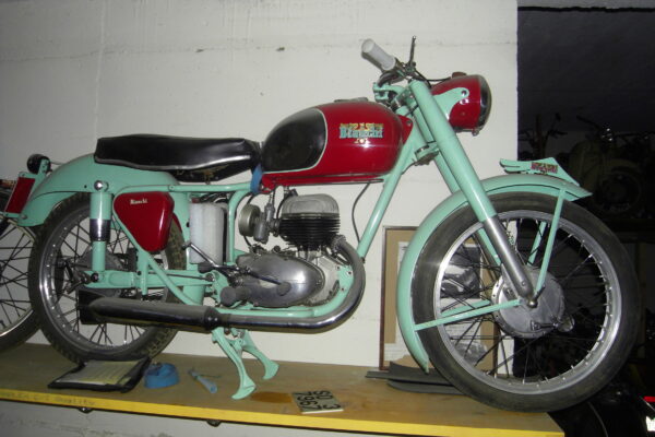 Bianchi Freccia Celeste 125